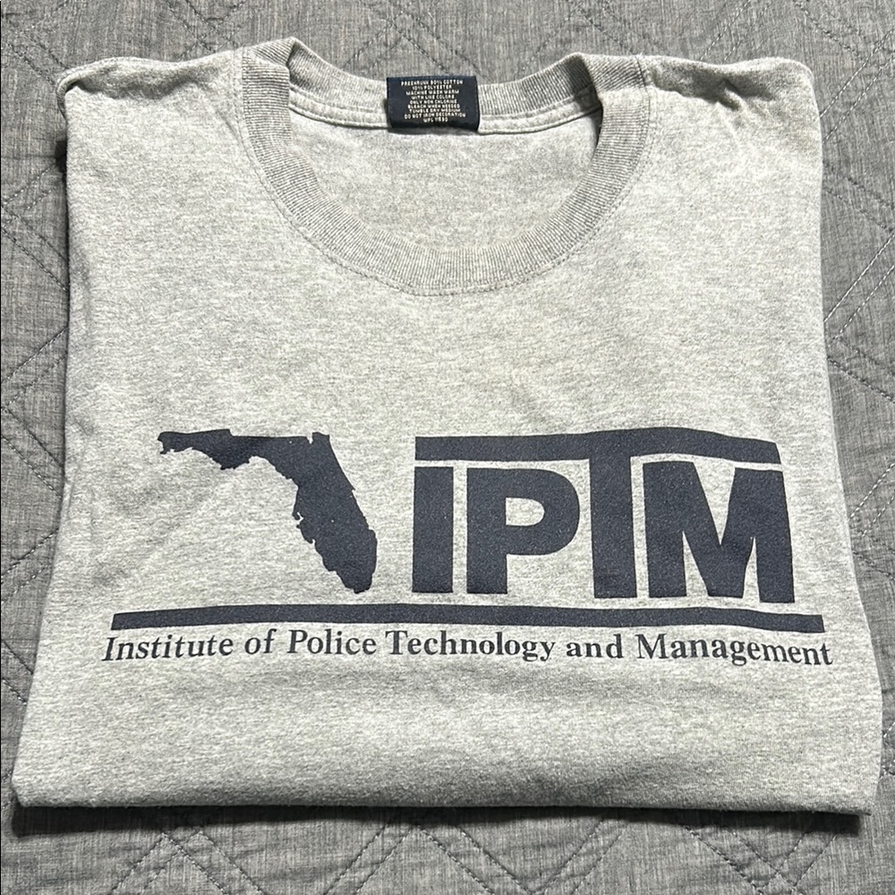 Men’s XL T-shirt from Institute of police technology in Florida